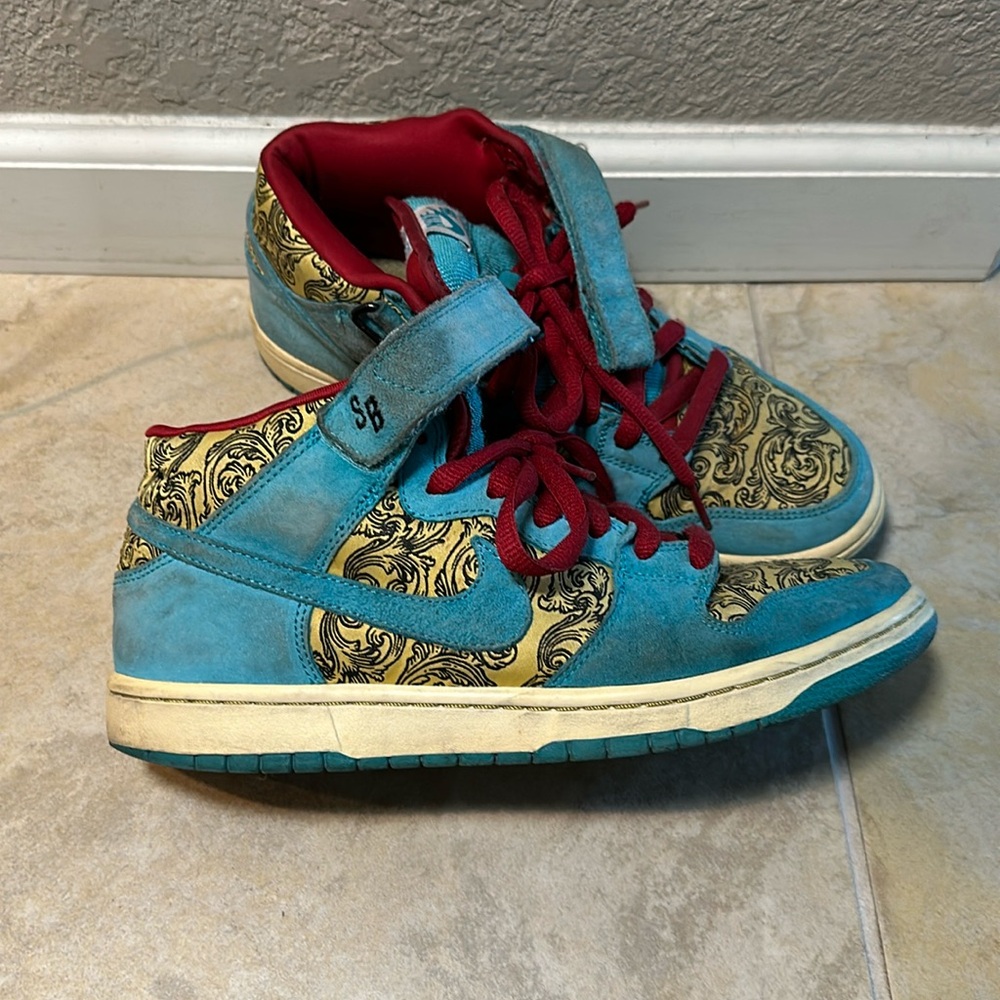 NIKE SB PEACOCK DUNKS